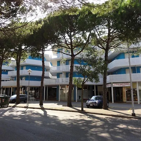 Cozy Flat With Spacious Terrace Apartman