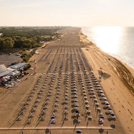 Cozy Flat With Spacious Terrace